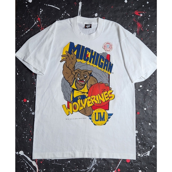 Vintage Other - Vintage Michigan Wolverines men's deadstock NCAA college basketball graphic tee